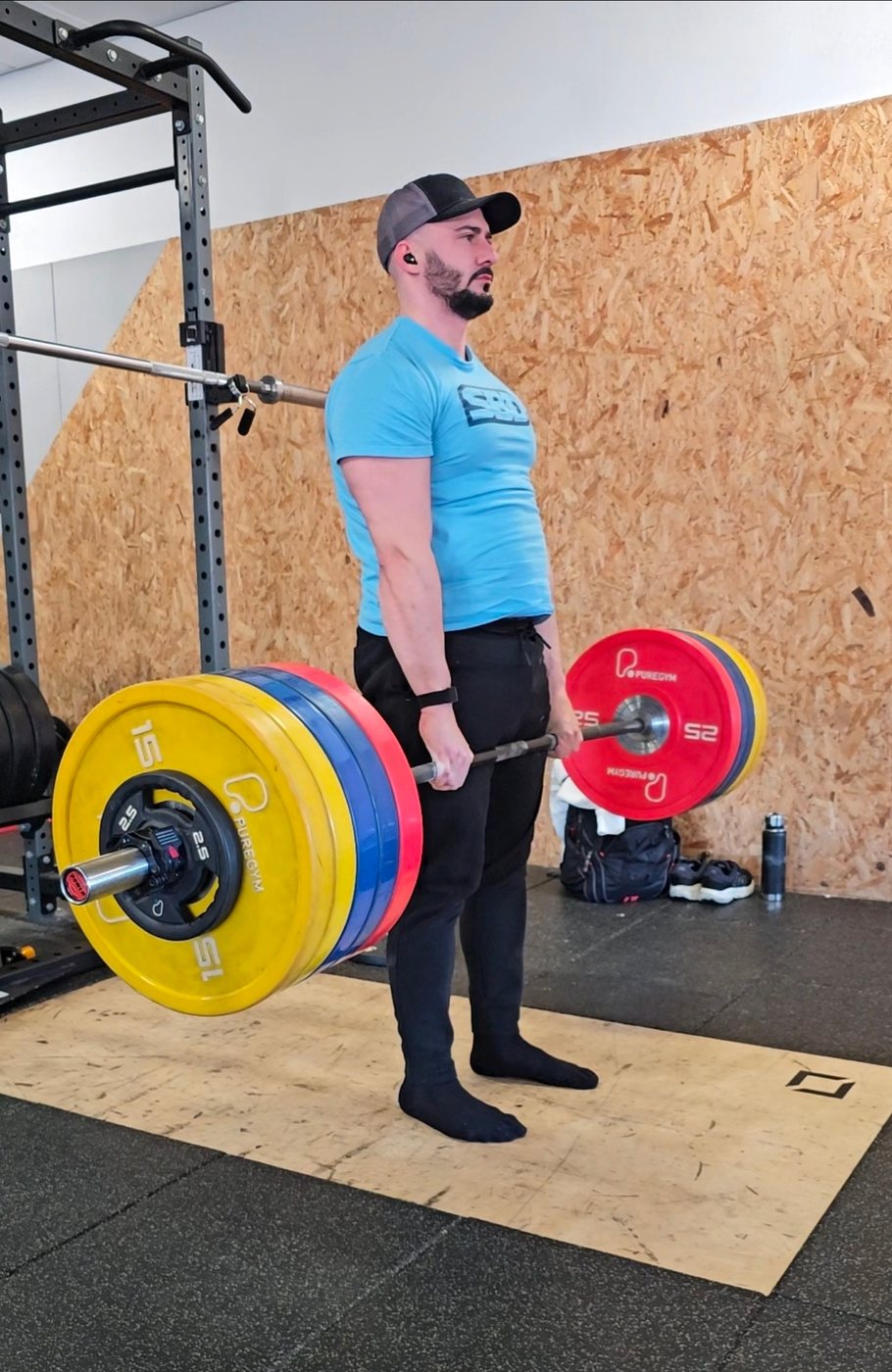 Daniele Quartana at deadlift lockout in training